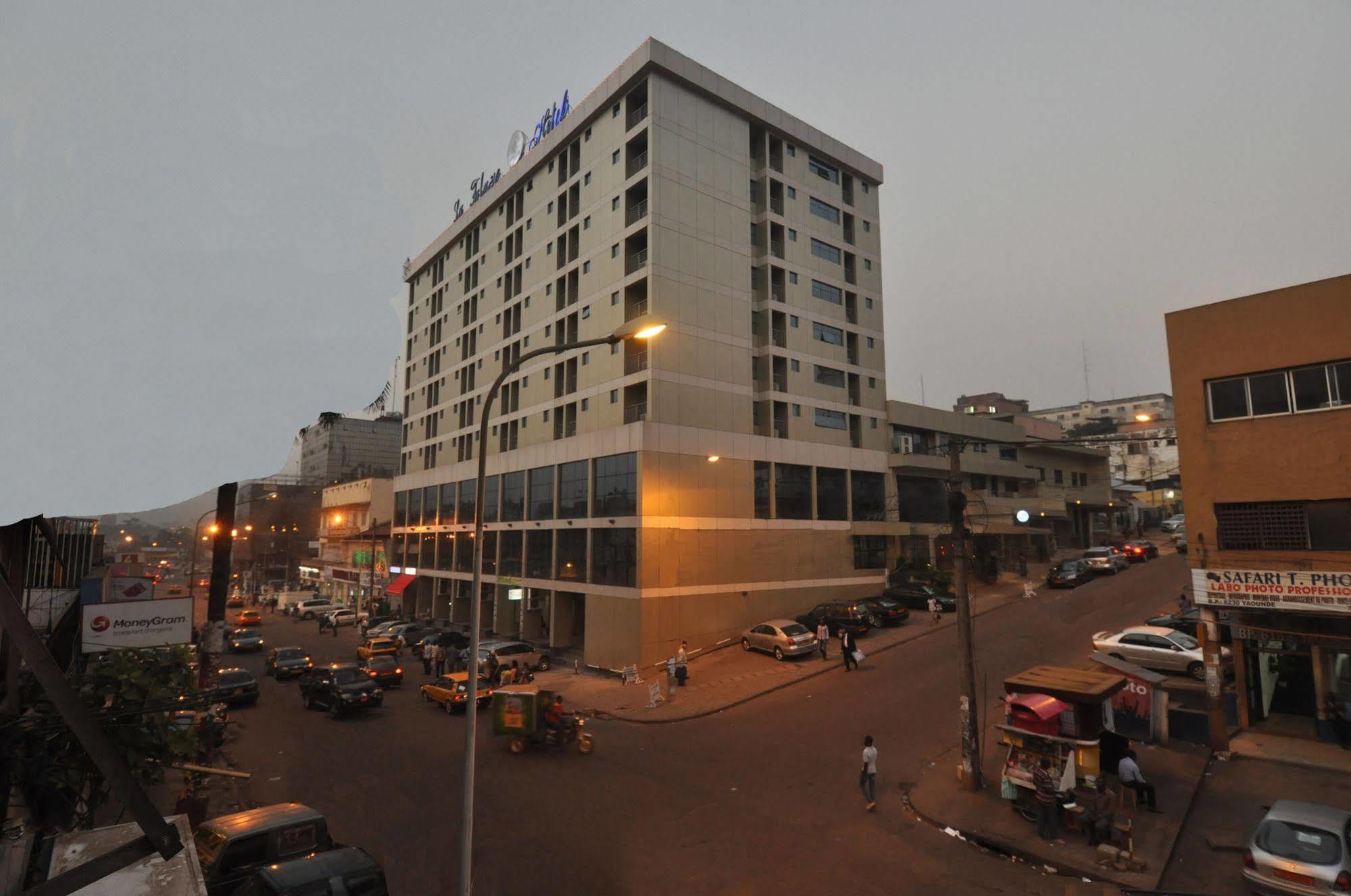 Hotel La Falaise Yaounde Ngoại thất bức ảnh