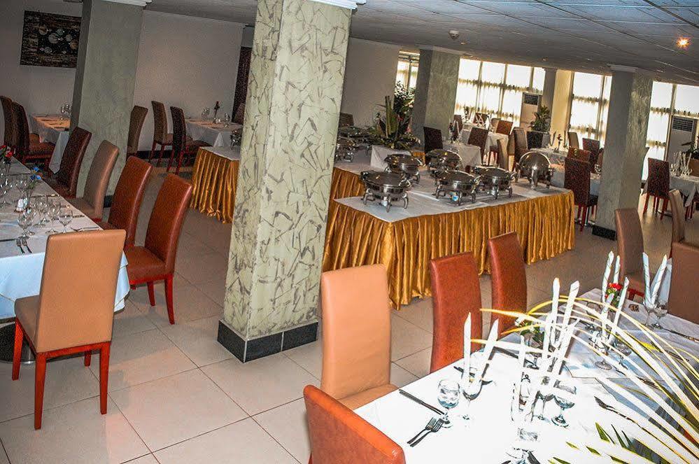 Hotel La Falaise Yaounde Ngoại thất bức ảnh